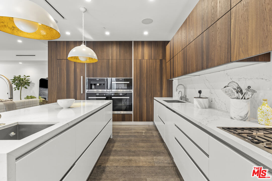 732 Huntley Dr Unit: A