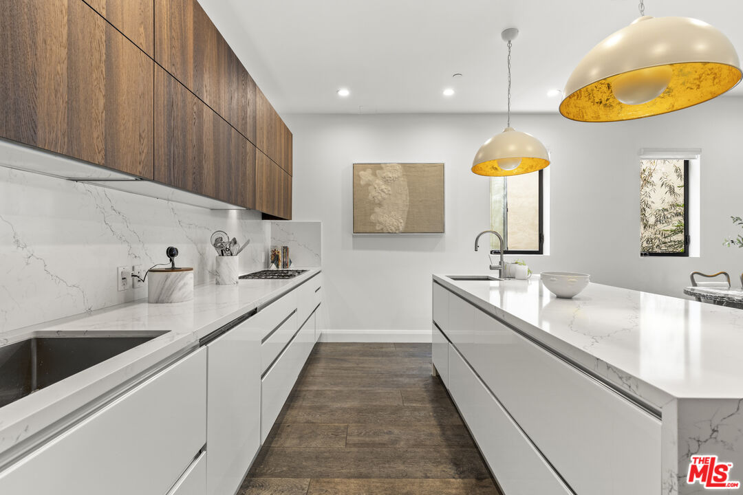 732 Huntley Dr Unit: A