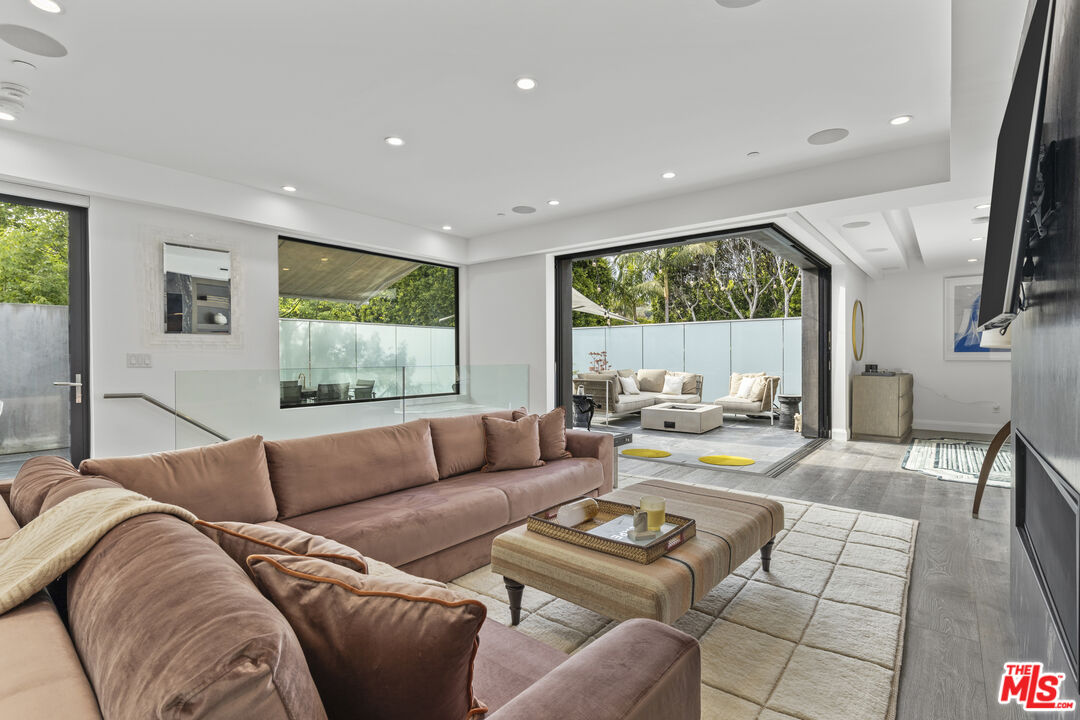 732 Huntley Dr Unit: A