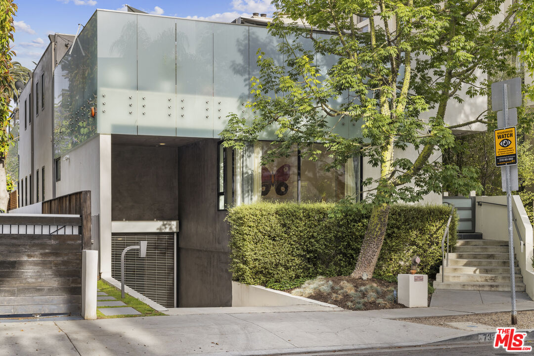 732 Huntley Dr Unit: A