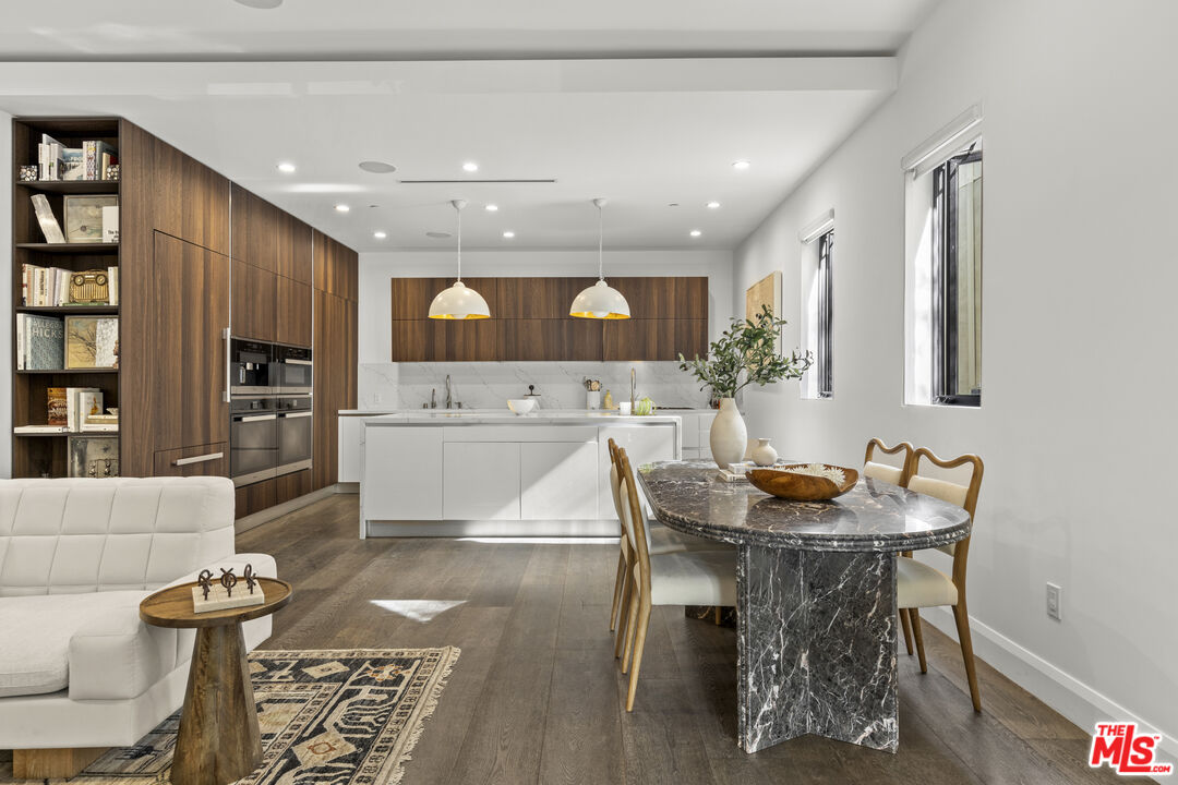 732 Huntley Dr Unit: A