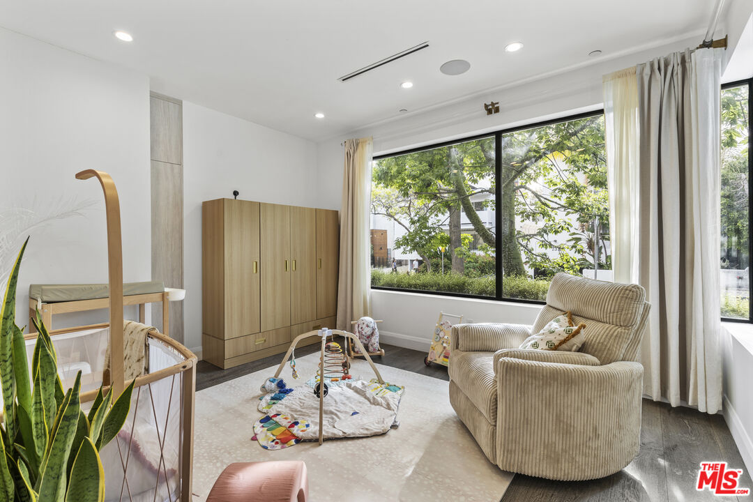 732 Huntley Dr Unit: A