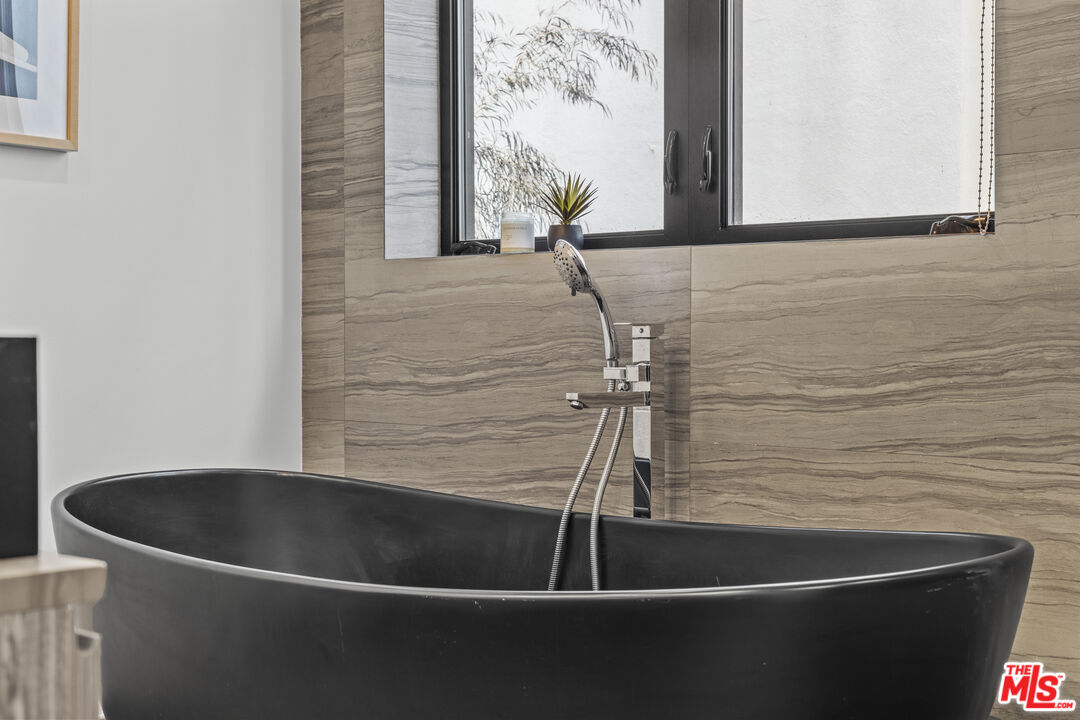 732 Huntley Dr Unit: A