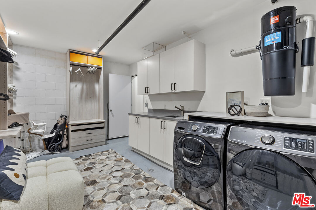 732 Huntley Dr Unit: A