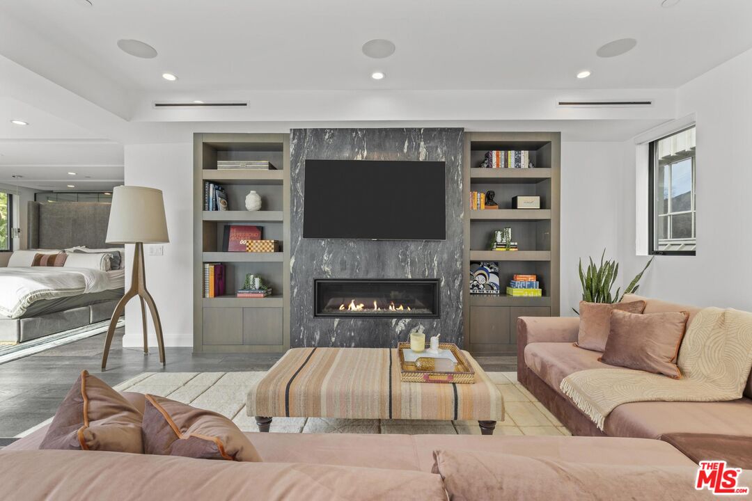 732 Huntley Dr Unit: A