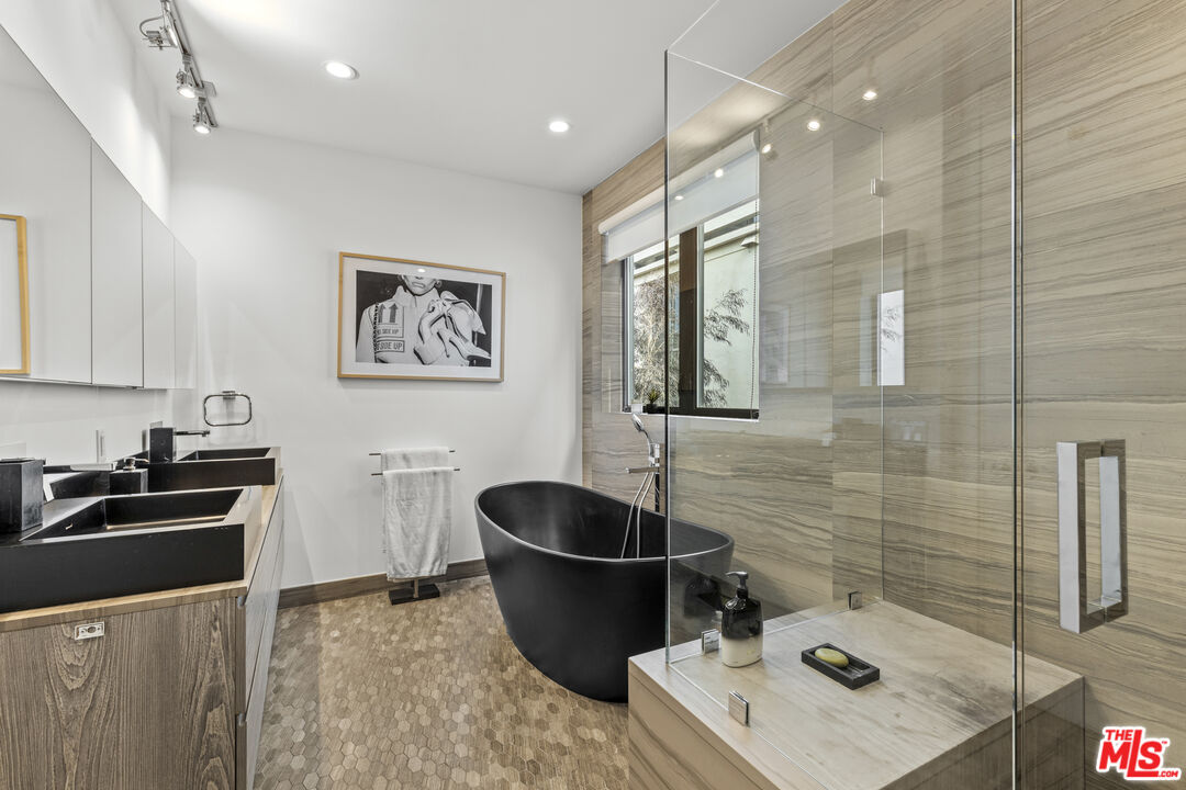 732 Huntley Dr Unit: A