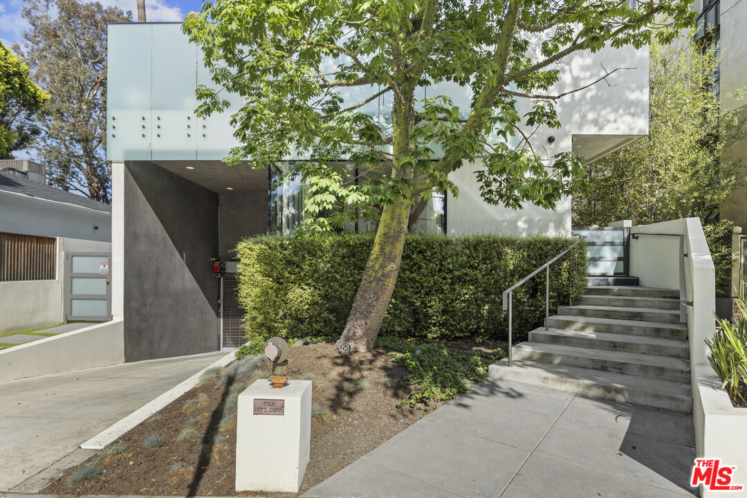 732 Huntley Dr Unit: A