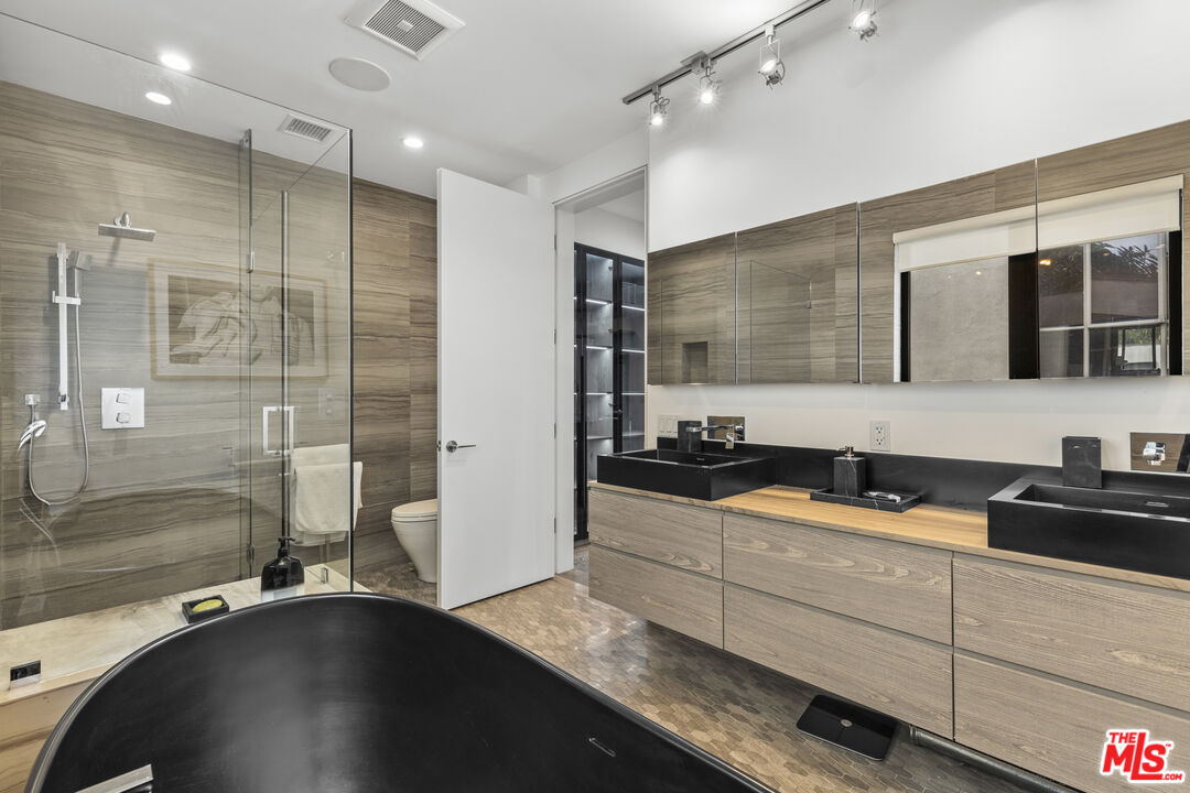 732 Huntley Dr Unit: A