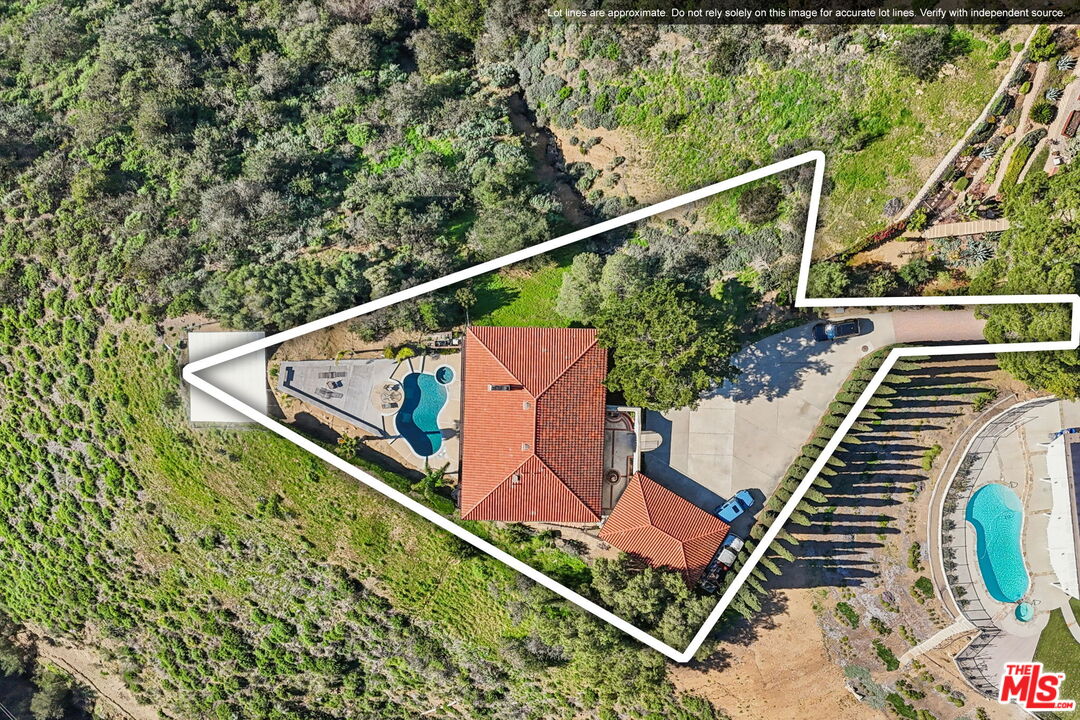 1821 Calle Petaluma