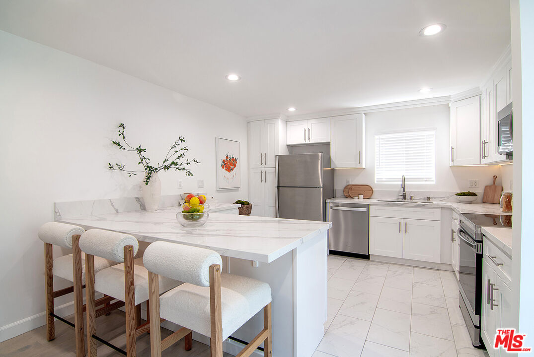 843 4th St Unit: 103
