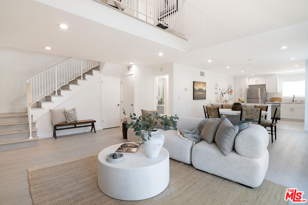 843 4th St Unit: 103