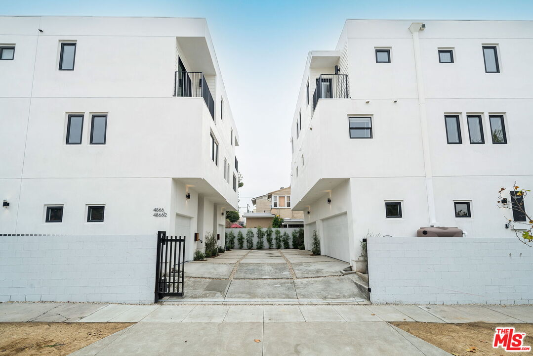 1800 S Highland Ave
