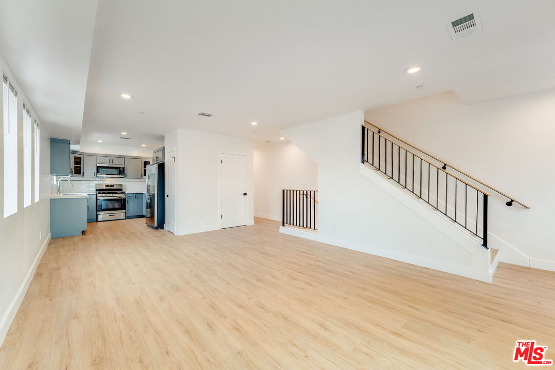 1800 S Highland Ave