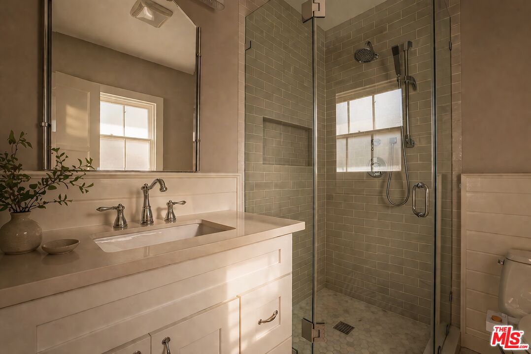 2015 Nichols Canyon Rd