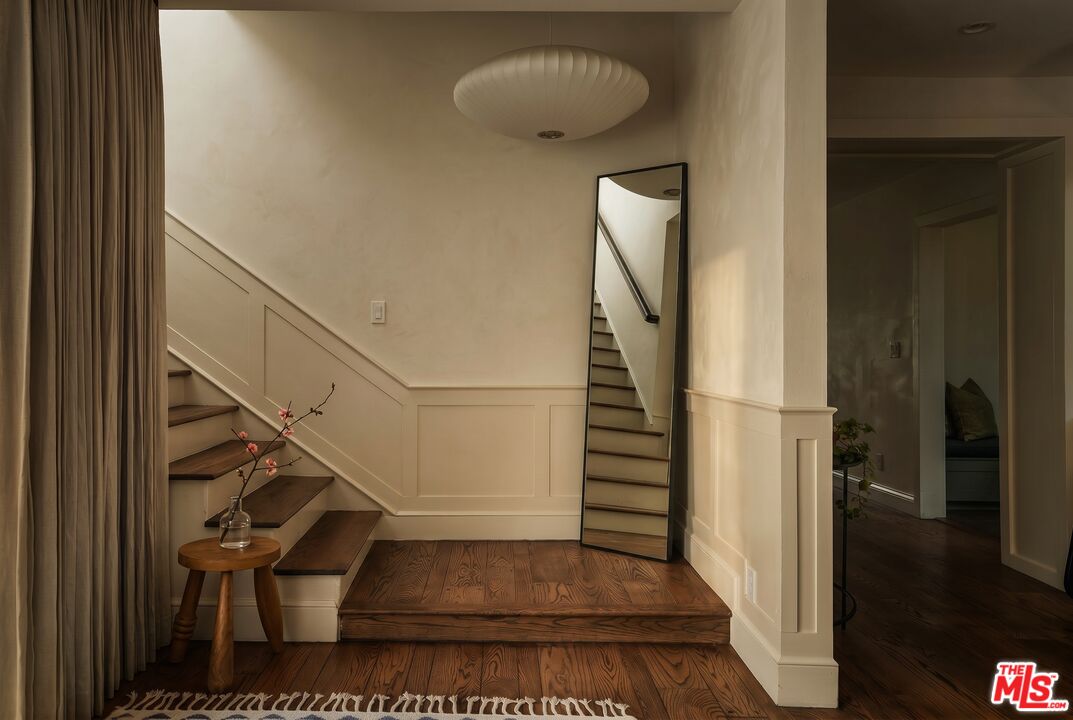 2015 Nichols Canyon Rd