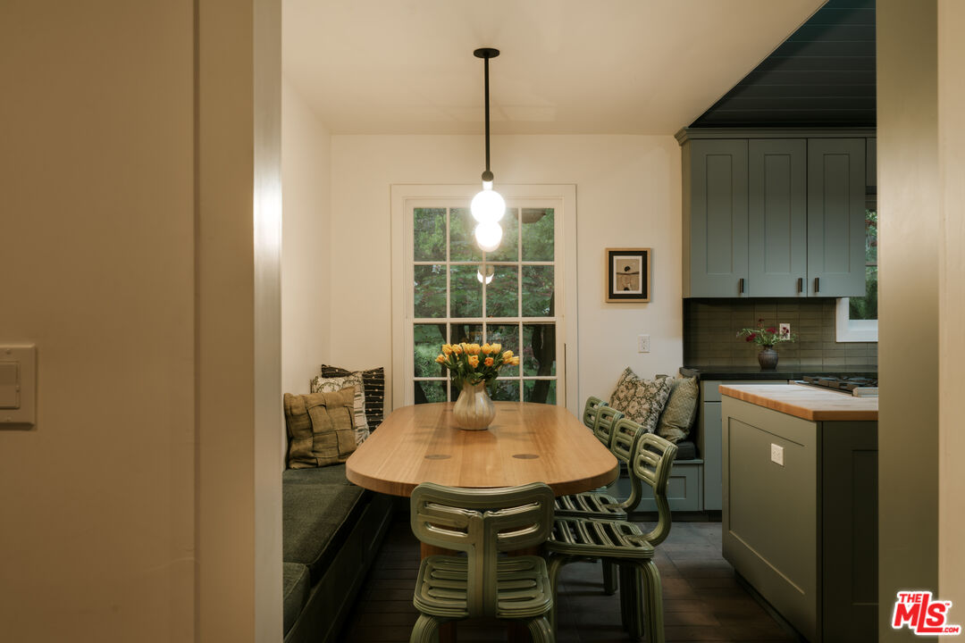 2015 Nichols Canyon Rd