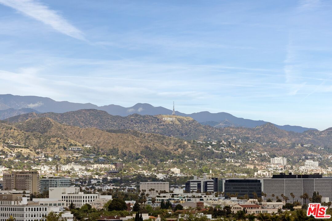 2222 Avenue Of The Stars Unit: 704