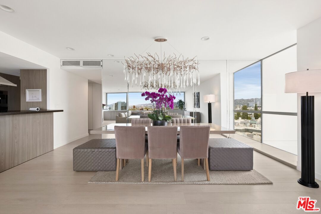 2222 Avenue Of The Stars Unit: 704