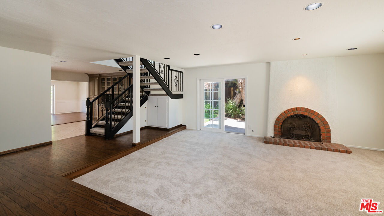 3102 Granville Ave