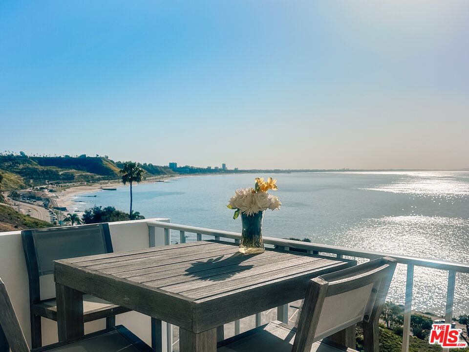 17350 W Sunset Blvd Unit: 605