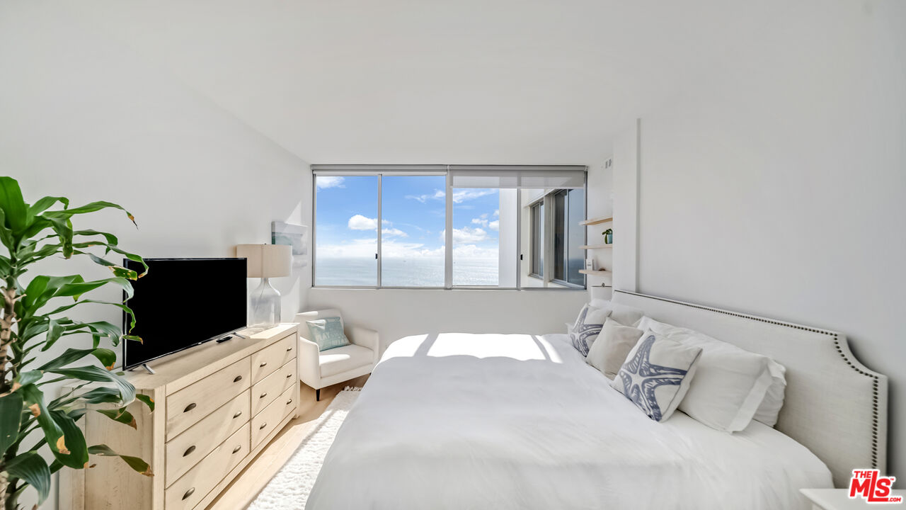 17350 W Sunset Blvd Unit: 605