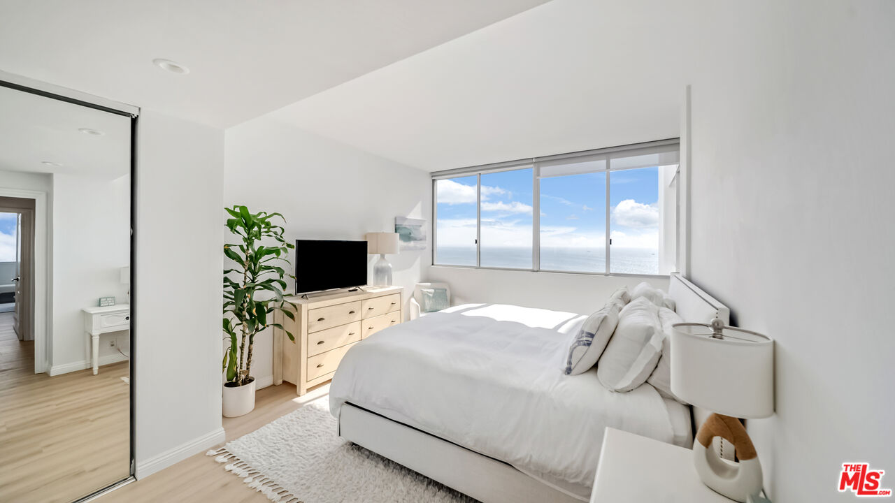 17350 W Sunset Blvd Unit: 605