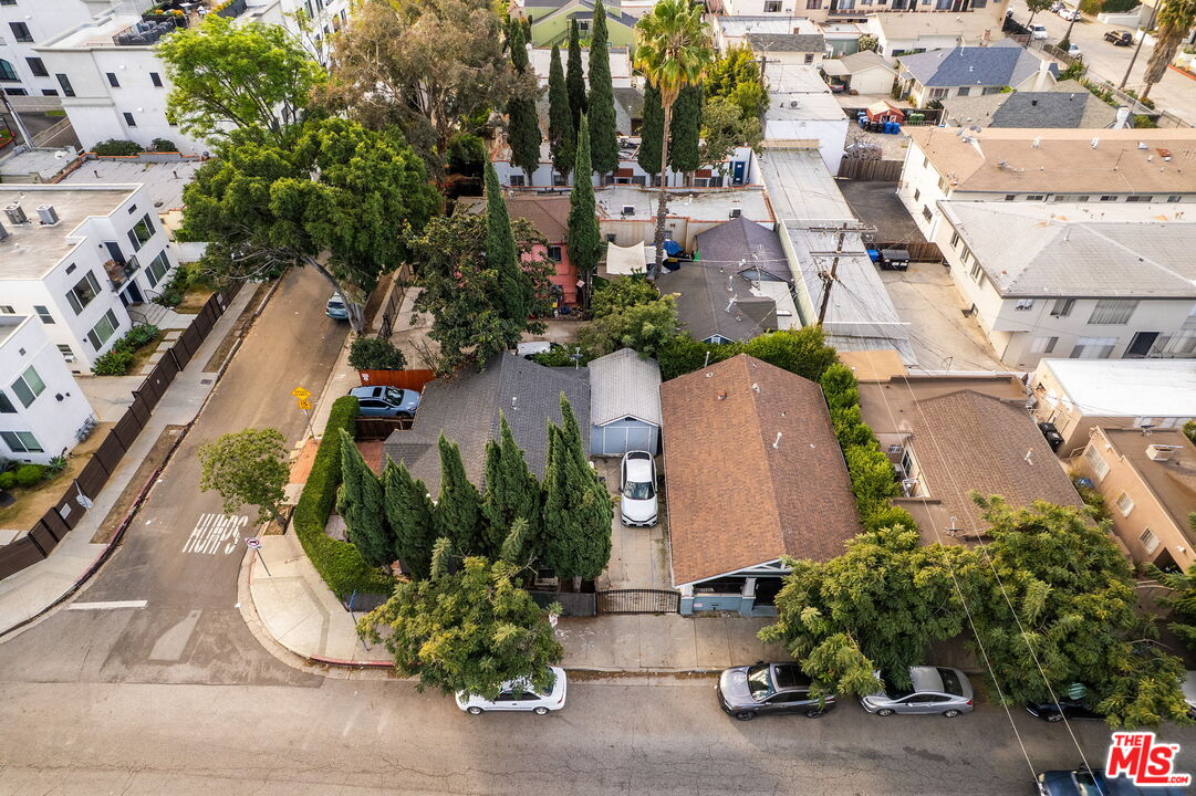 1259 N Citrus Ave