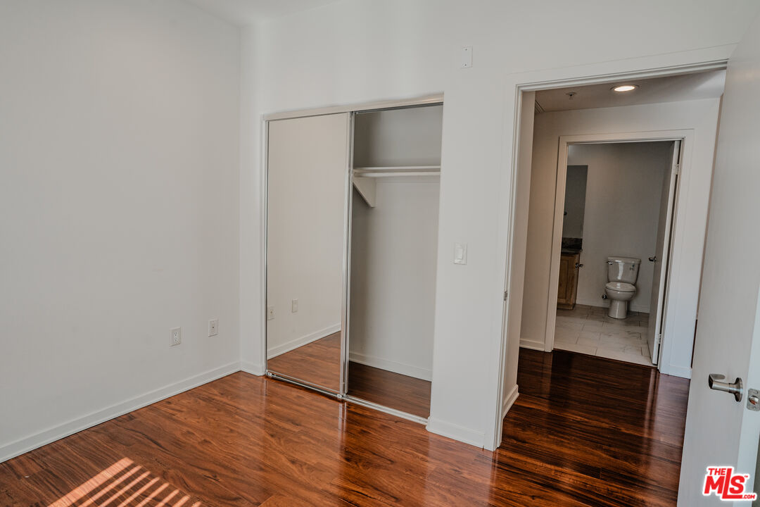 12132 Hart St Unit: 301