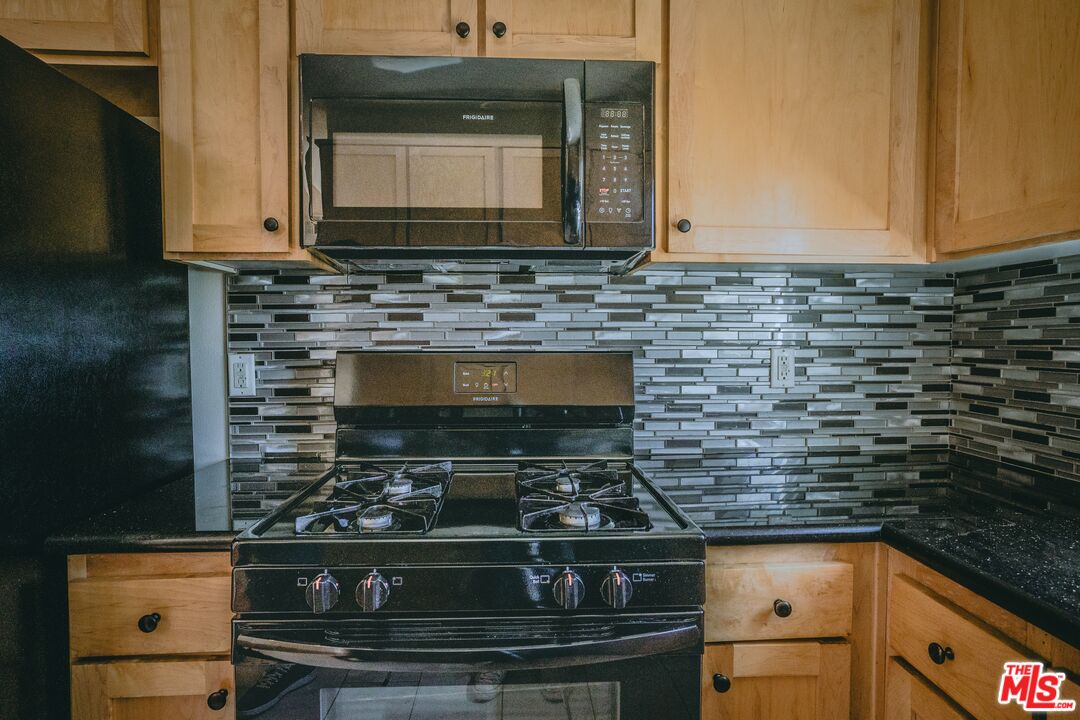 12132 Hart St Unit: 301