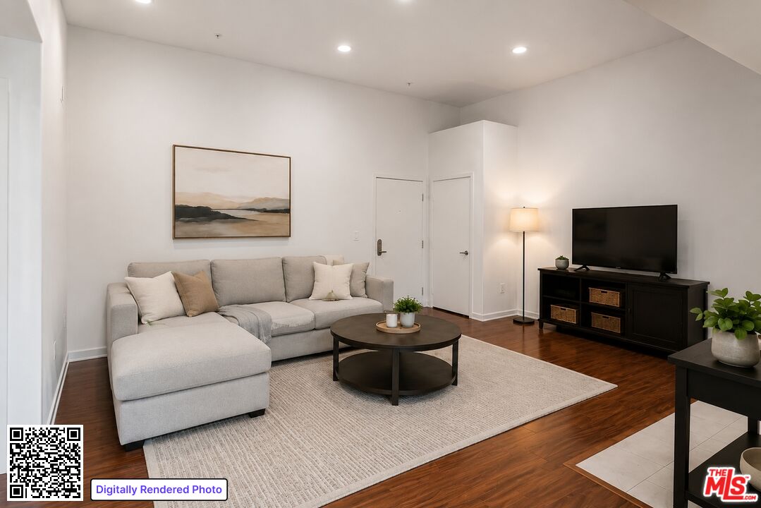 12132 Hart St Unit: 301