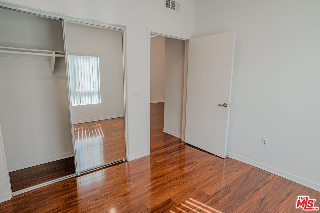 12132 Hart St Unit: 301