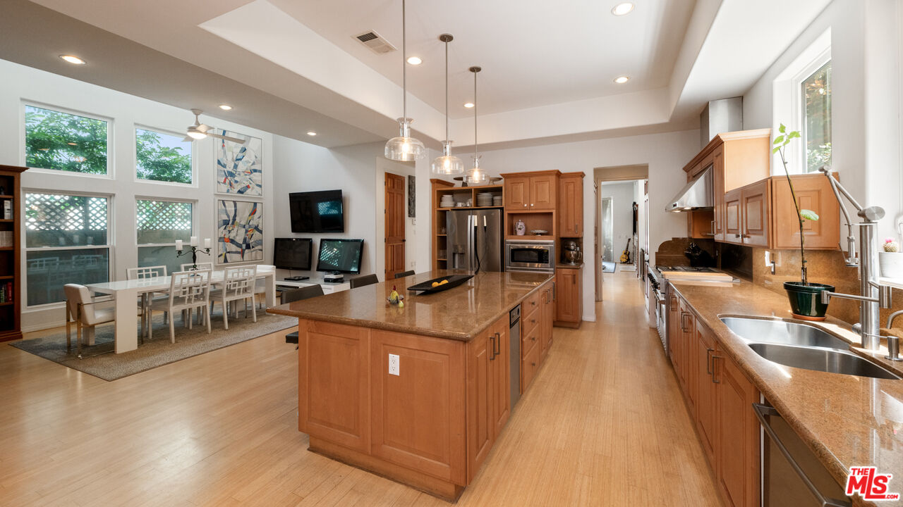 3705 Esplanade