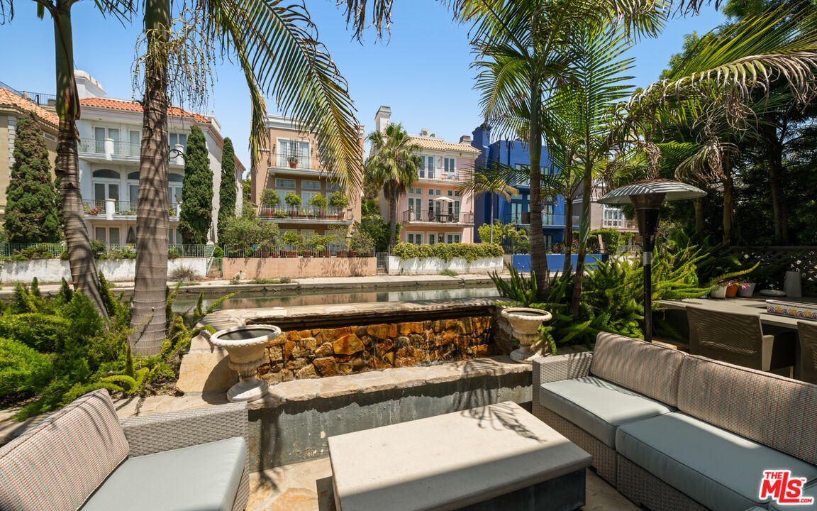 3705 Esplanade
