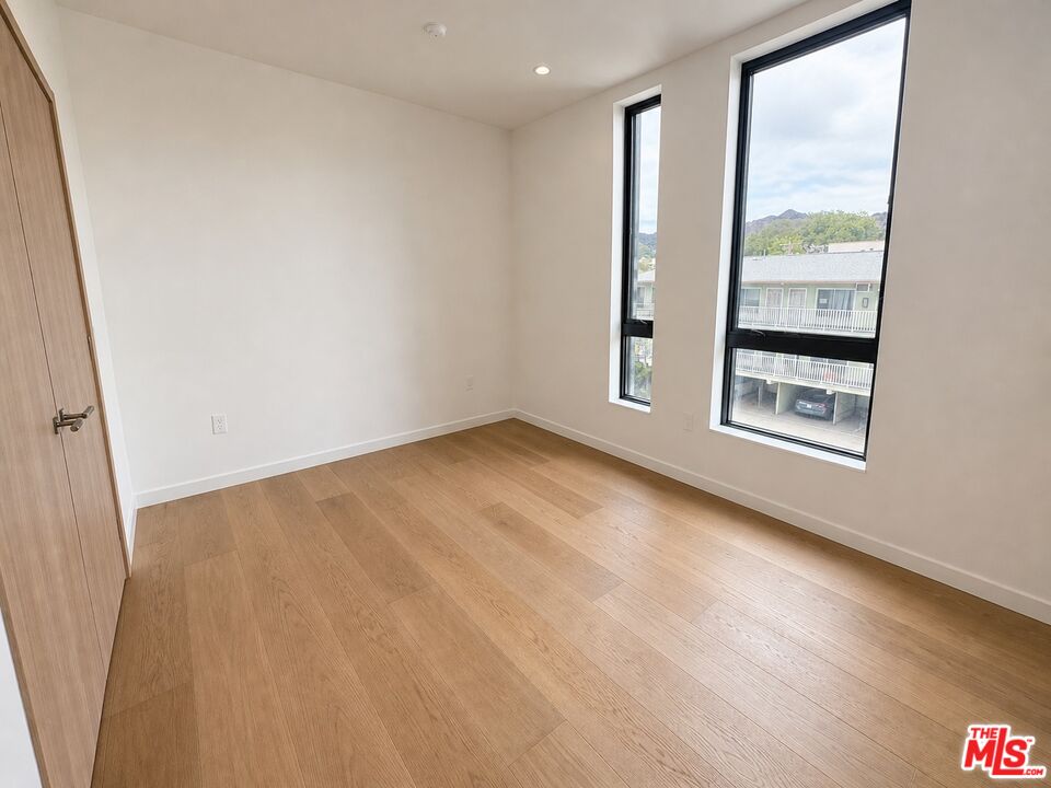 1257 N Detroit St Unit: 301
