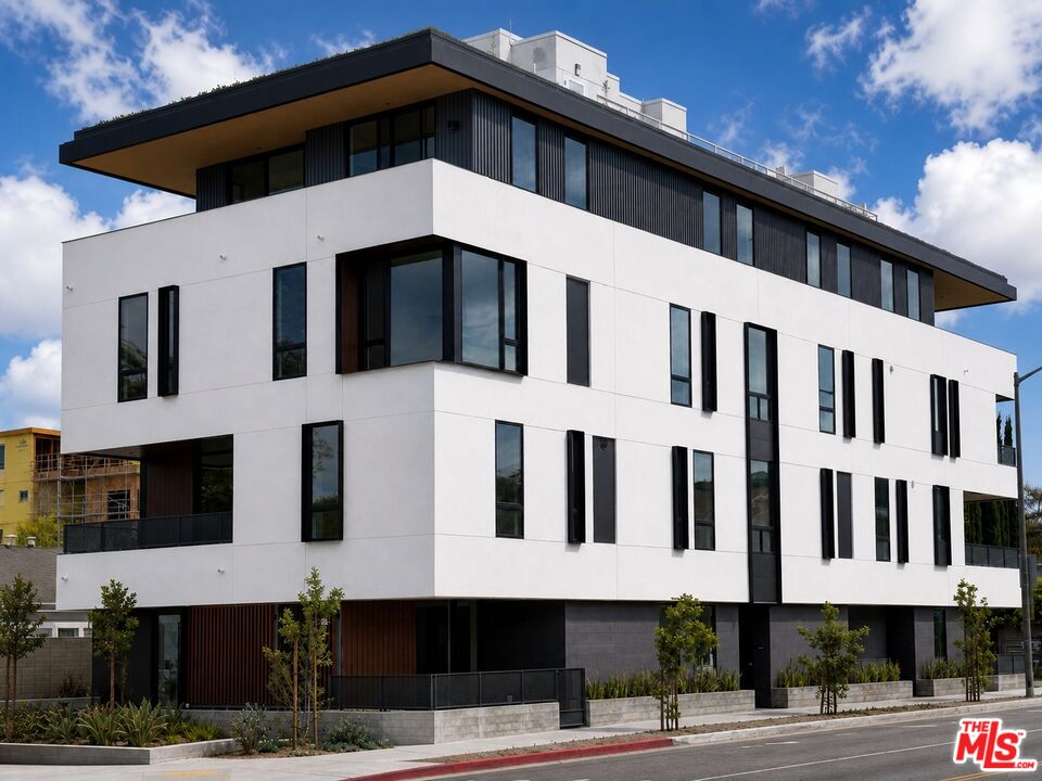 1257 N Detroit St Unit: 301
