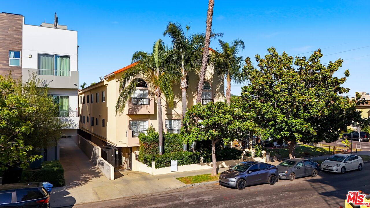 1748 Stoner Ave Unit: 1