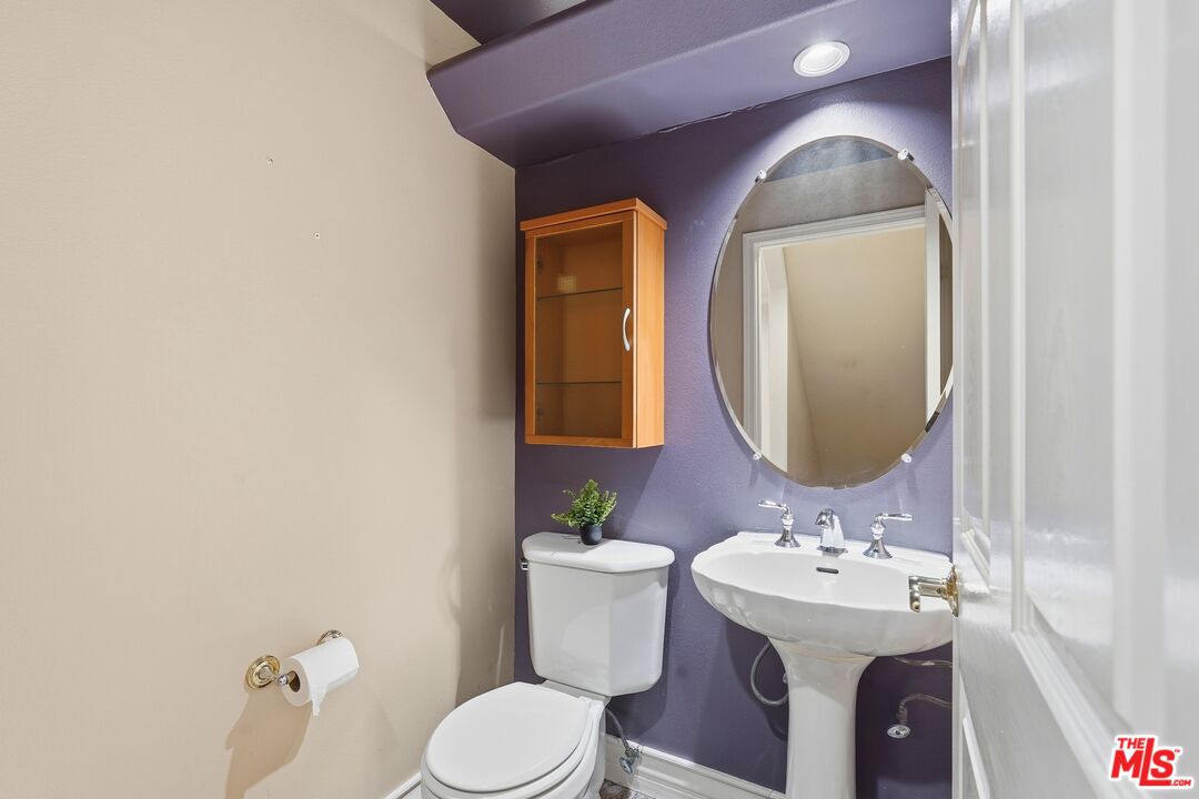 1748 Stoner Ave Unit: 1