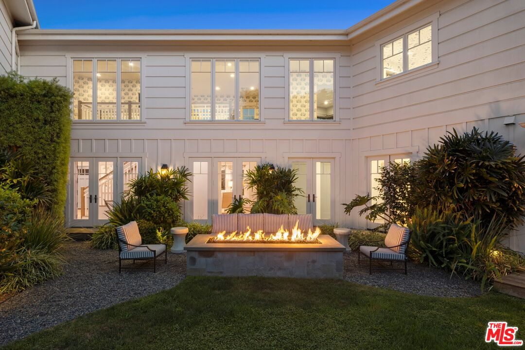 521 Amalfi Dr