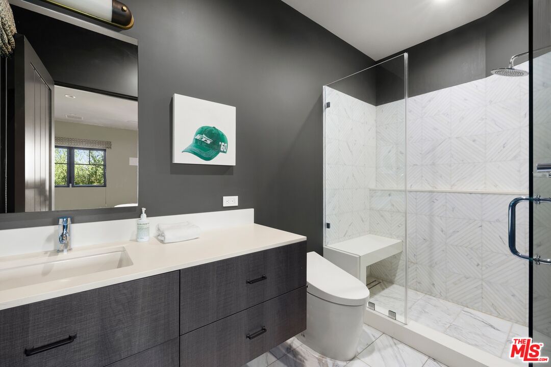 521 Amalfi Dr