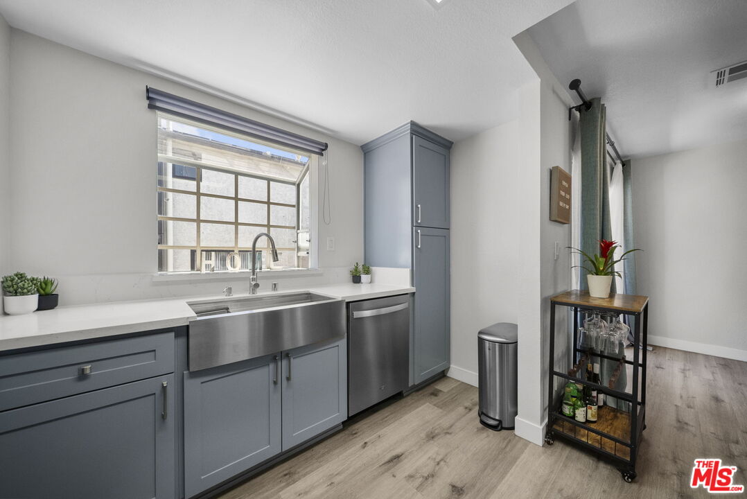 7658 Topanga Canyon Blvd Unit: 113