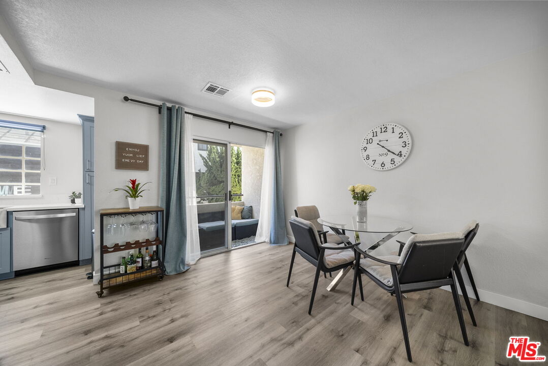 7658 Topanga Canyon Blvd Unit: 113