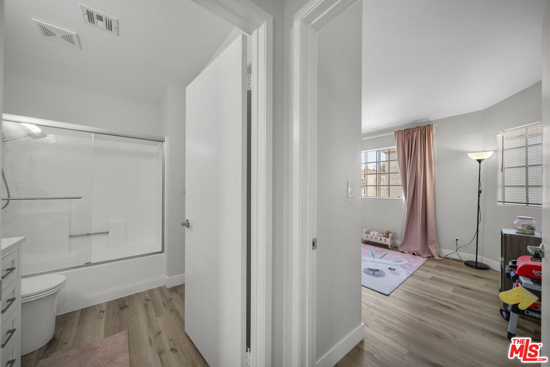 7658 Topanga Canyon Blvd Unit: 113