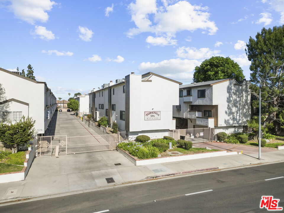 7658 Topanga Canyon Blvd Unit: 113