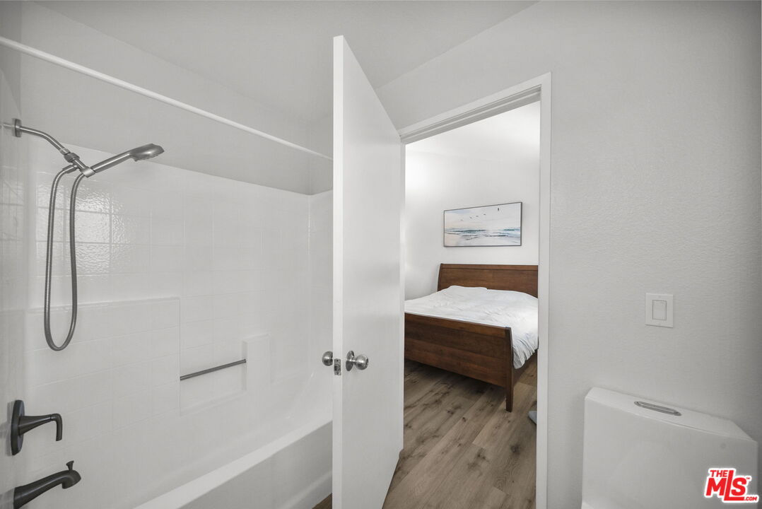 7658 Topanga Canyon Blvd Unit: 113