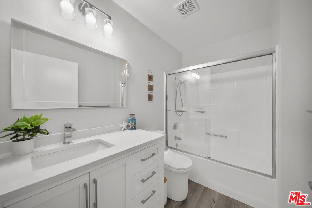 7658 Topanga Canyon Blvd Unit: 113