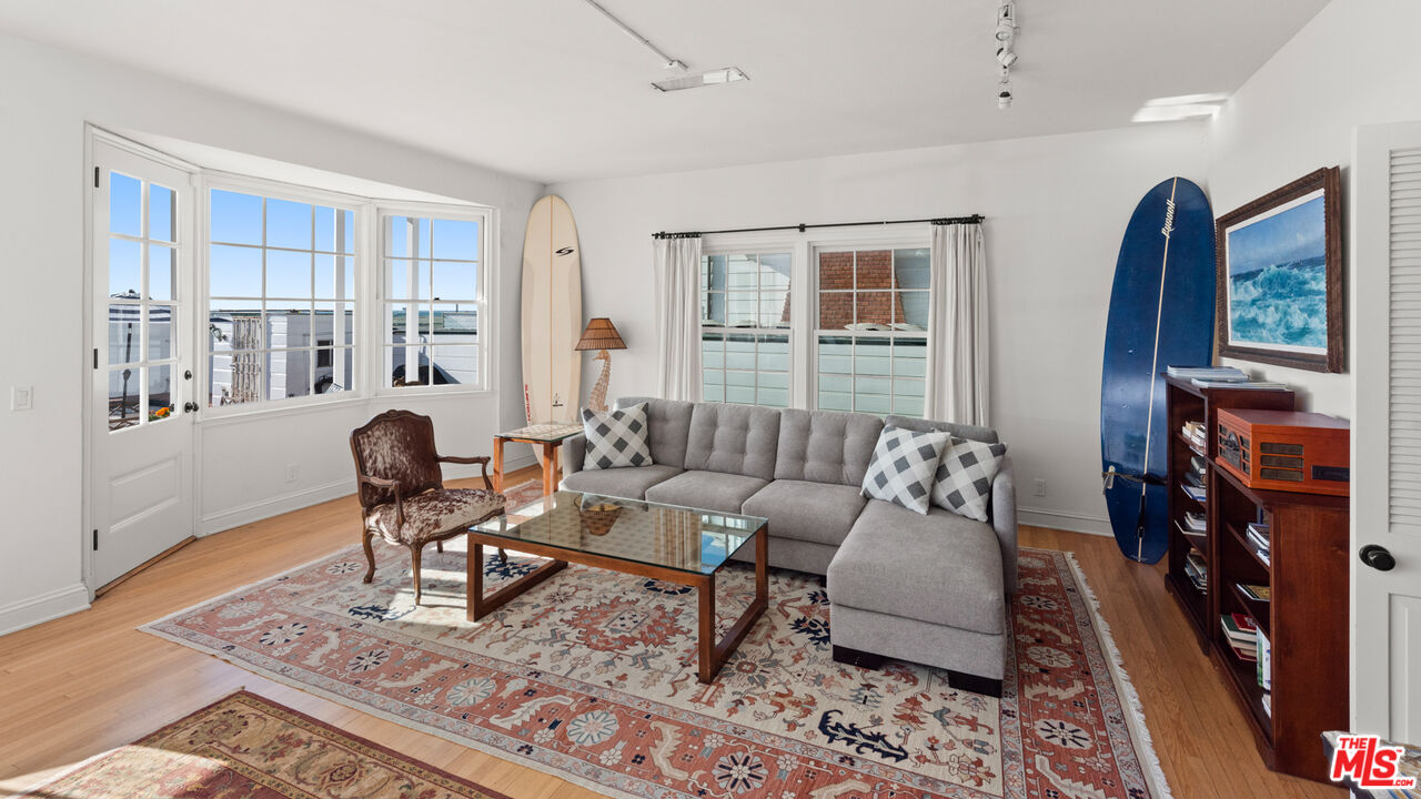 605 N Palisades Beach Rd