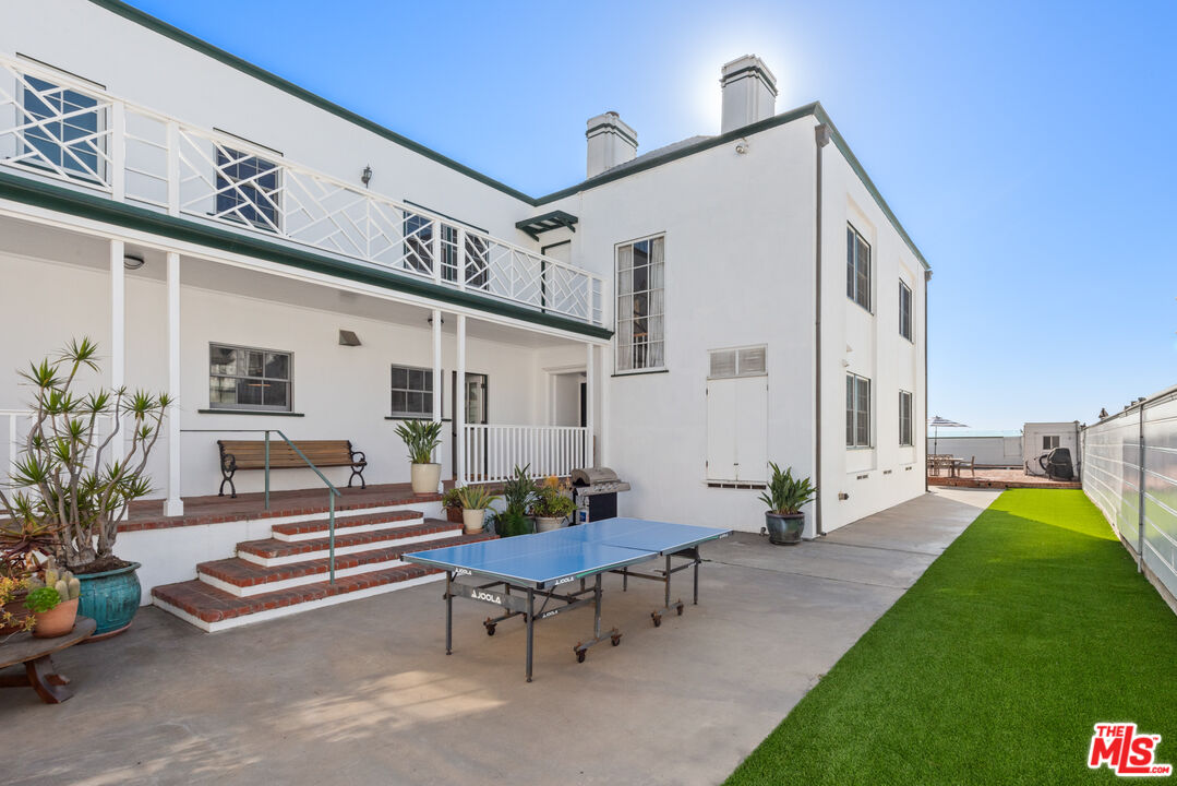 605 N Palisades Beach Rd
