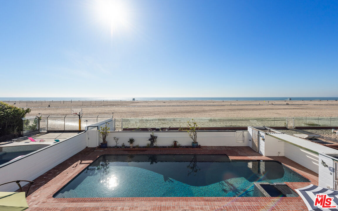 605 N Palisades Beach Rd
