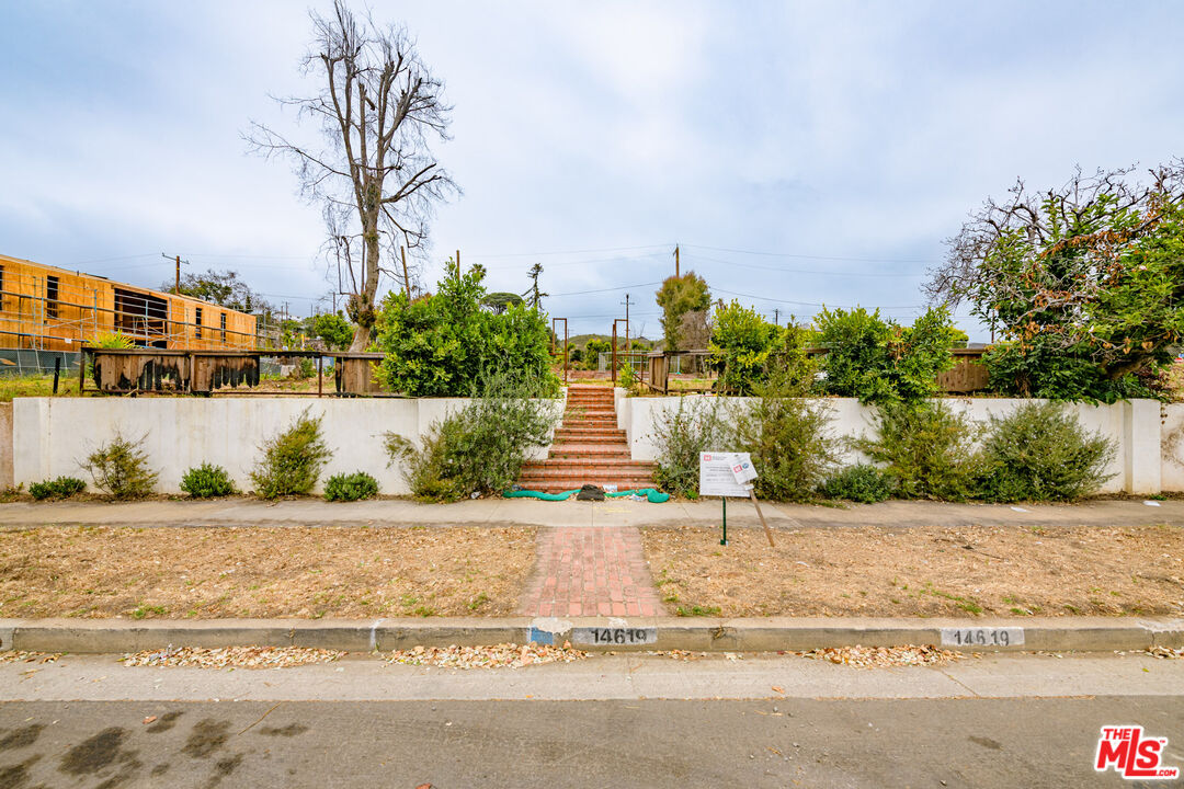 14619 Bestor Blvd