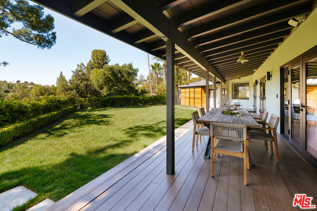 16666 Oldham St